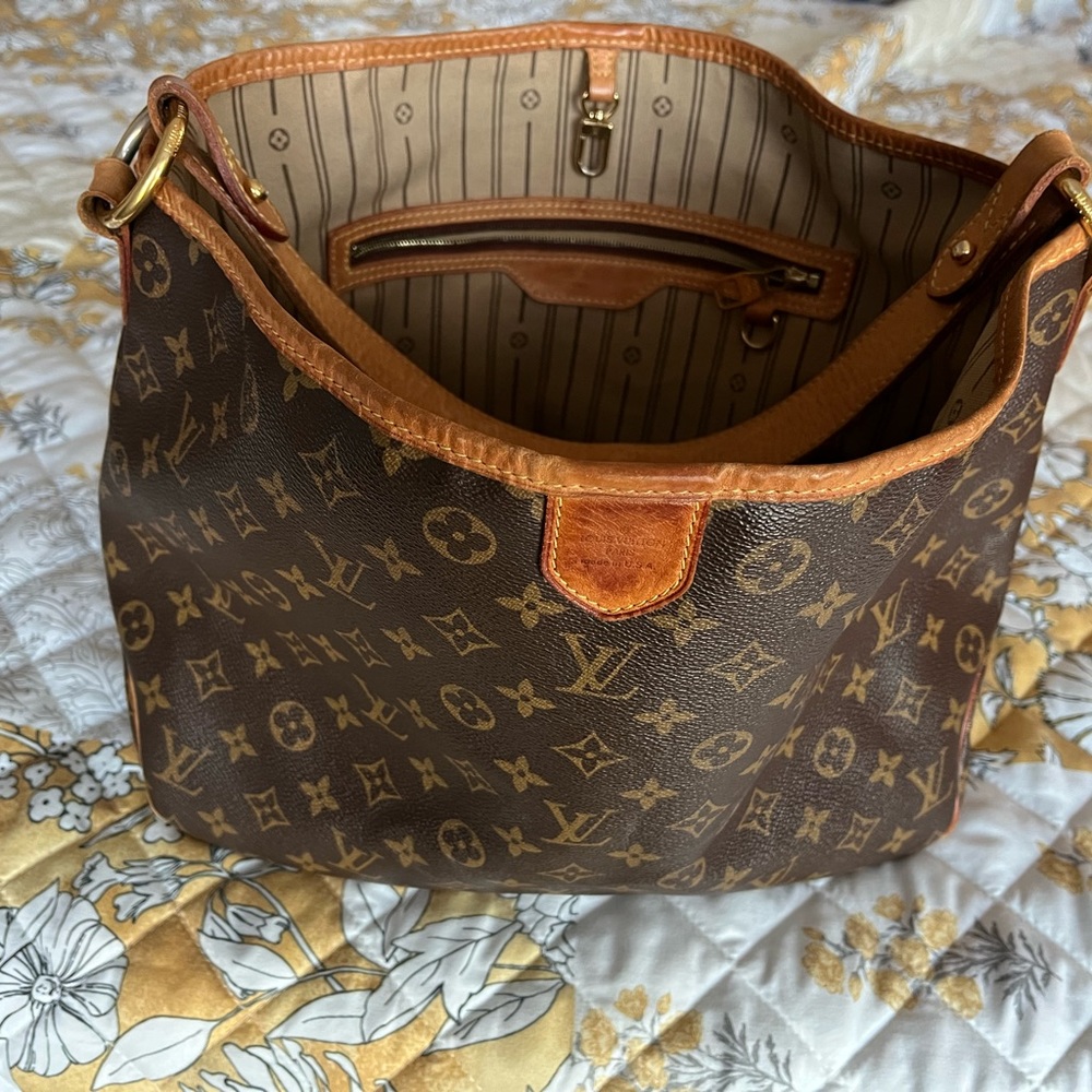 Authentic Louis Vuitton Delightful MM.